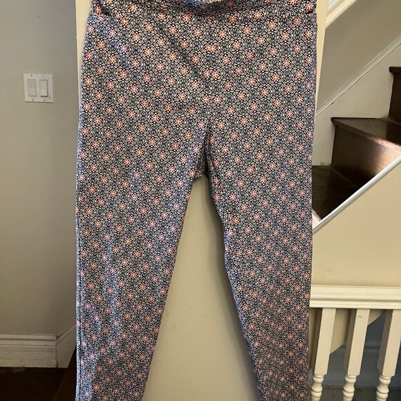 Elastic Waist Red Black and White Pants - Picture 8 of 11